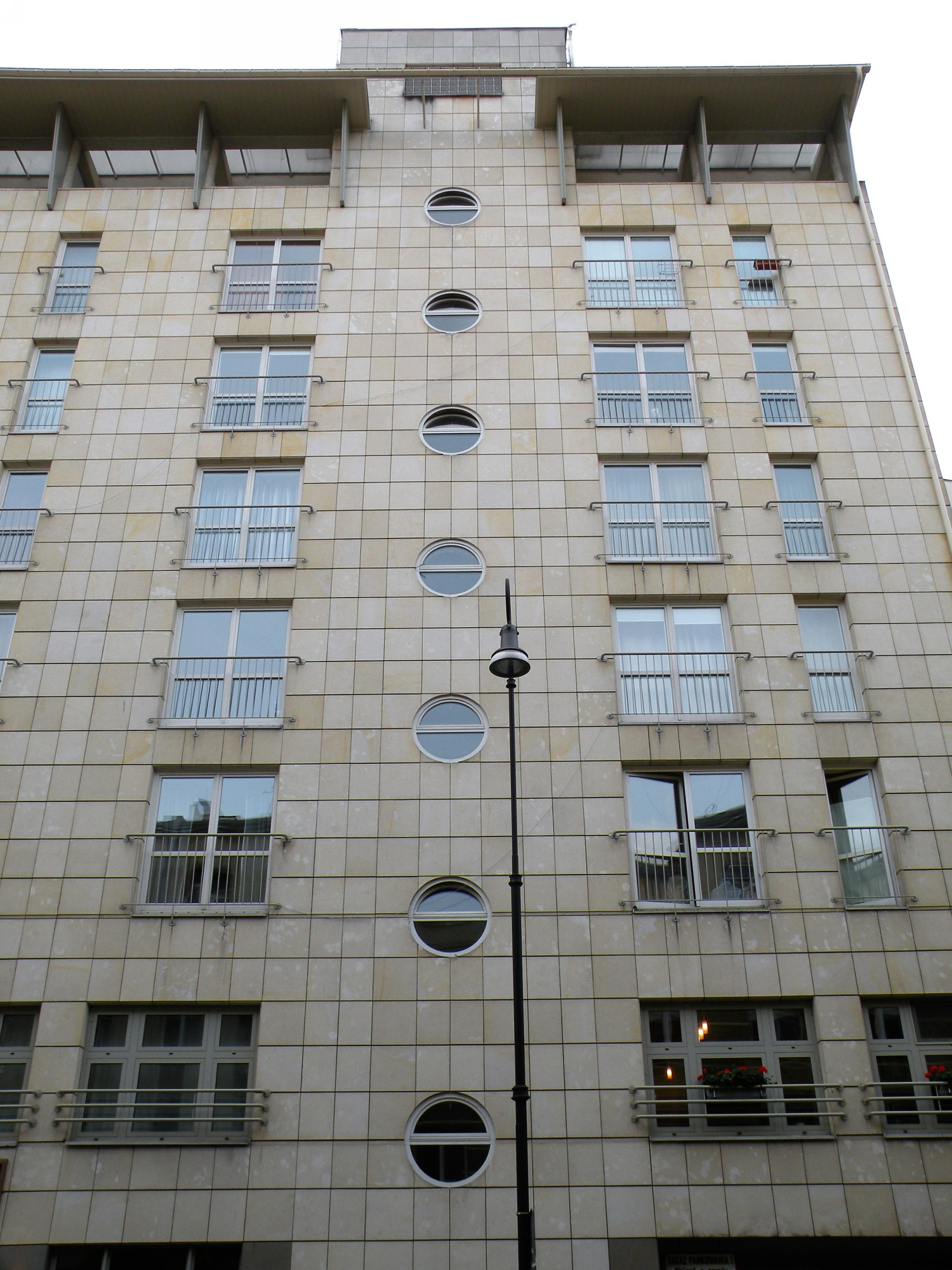 Zdjęcie architektury budynku Budynek mieszkalno-usługowy